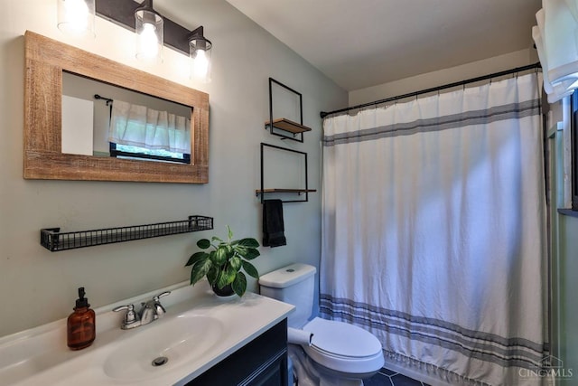 10569 Gloria Ave, Cincinnati, OH 45231 - bathroom with vanity and a shower with curtain