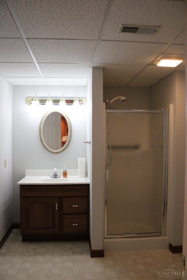 10 Chippewa Cv, Sardinia, OH 45171 - full bath featuring vanity, a shower stall, and a paneled ceiling