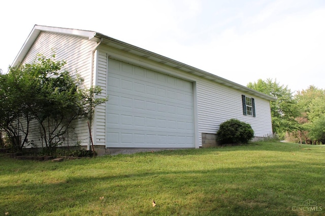 10 Chippewa Cv, Sardinia, OH 45171 - view of garage