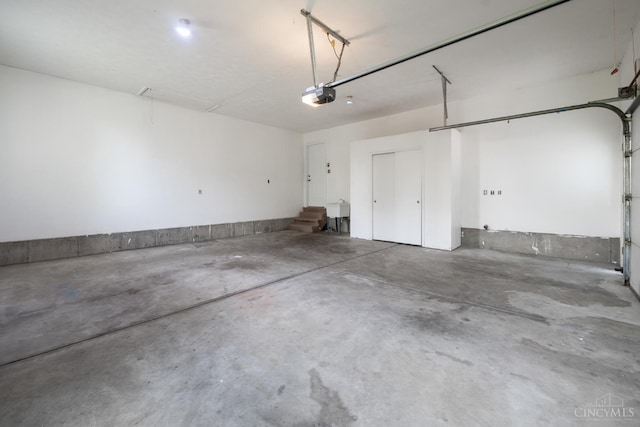 1606 Thall Dr, Hamilton, OH 45013 - garage with a garage door opener