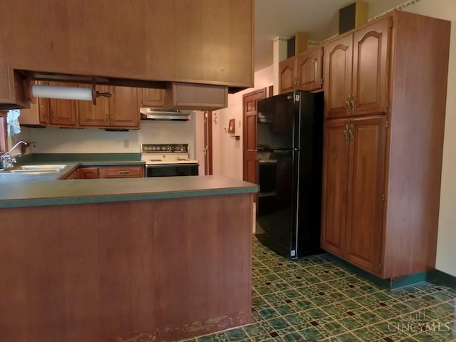 1601 W Concord Rd, Pierce Twp, OH 45102 - kitchen with freestanding refrigerator, under cabinet range hood, white electric stove, dark flooring, and a peninsula