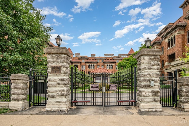 2356 Park Ave Unit 9, Cincinnati, OH 45206 - view of gate