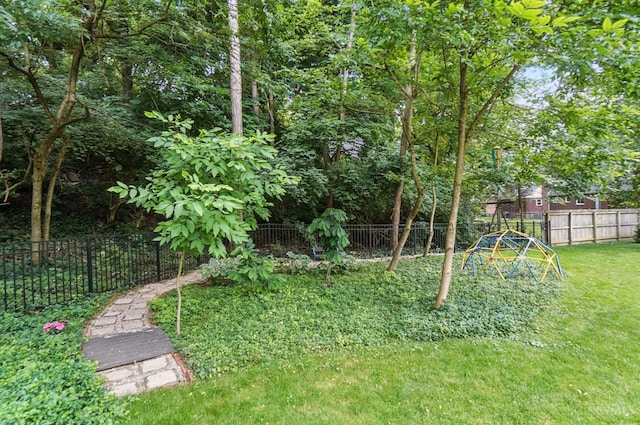 6159 Tulane Rd, Cincinnati, OH 45212 - view of yard