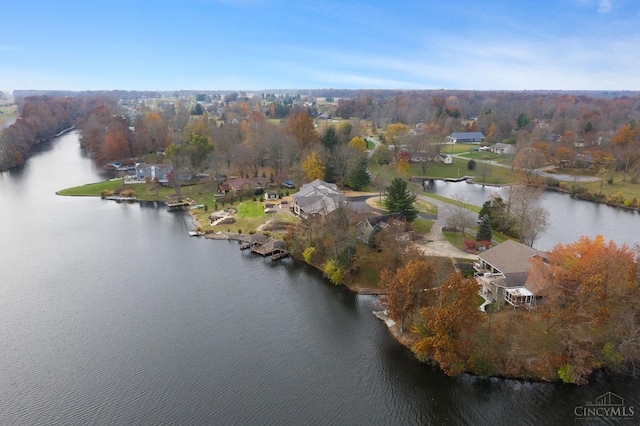 440 Waynoka Dr, Franklin Twp, OH 45171 - aerial view of property and surrounding area featuring a large body of water