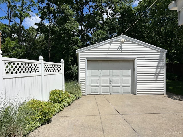 3744 Dina Ave, Cheviot, OH 45211 - detached garage featuring concrete driveway