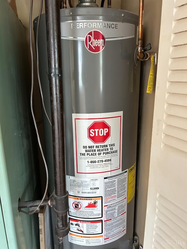3744 Dina Ave, Cheviot, OH 45211 - utility room featuring gas water heater