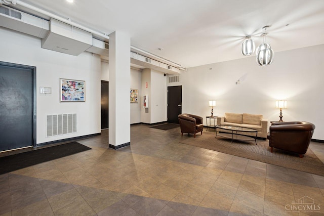 1150 Vine St Unit 15, Cincinnati, OH 45202 - view of building lobby