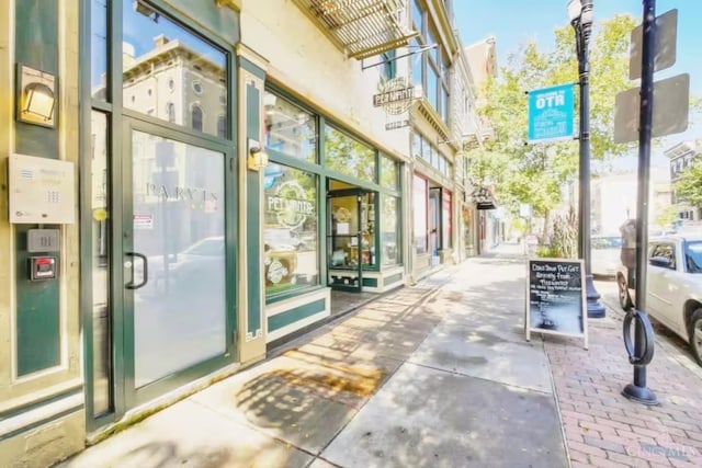1407 Vine St Unit 303, Cincinnati, OH 45202 - entrance to property