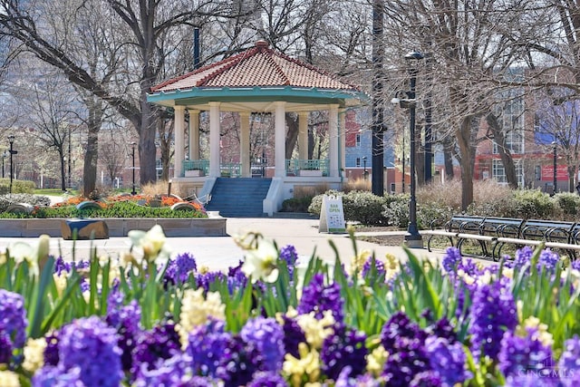 1407 Vine St Unit 303, Cincinnati, OH 45202 - surrounding community featuring a gazebo