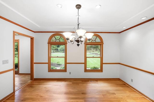 3057 Fox Den Ln, Anderson Twp, OH 45244 - unfurnished room with a chandelier, light wood finished floors, and recessed lighting