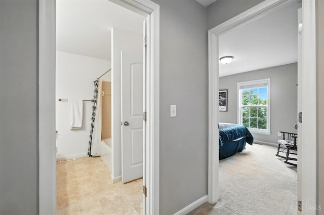 10285 Plantation Pointe Dr, Symmes Twp, OH 45140 - corridor featuring baseboards