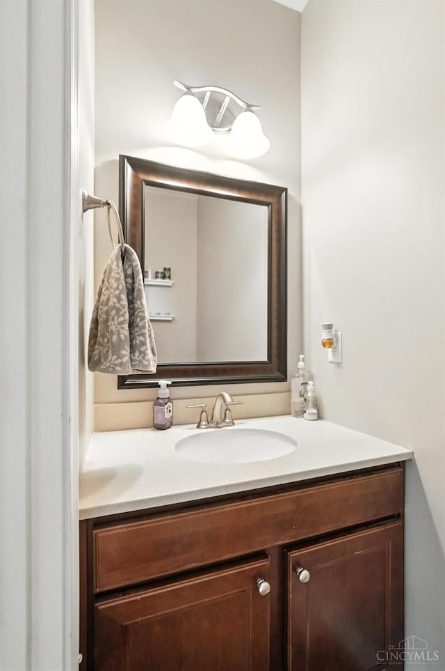 10285 Plantation Pointe Dr, Symmes Twp, OH 45140 - bathroom featuring vanity