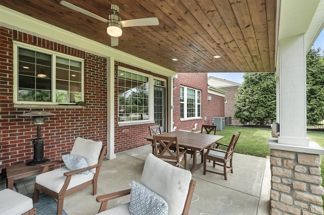10285 Plantation Pointe Dr, Symmes Twp, OH 45140 - view of patio / terrace featuring outdoor dining area and ceiling fan