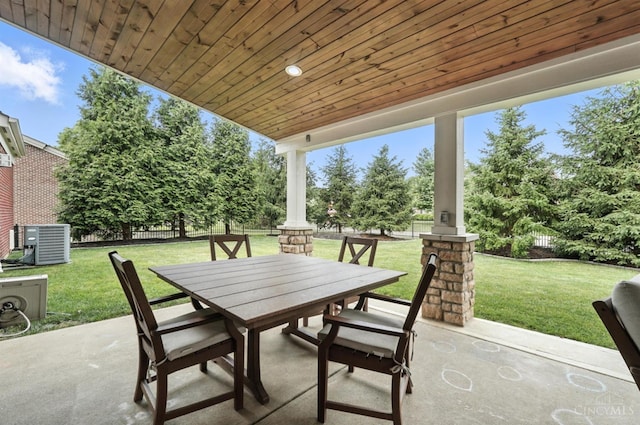 10285 Plantation Pointe Dr, Symmes Twp, OH 45140 - fenced backyard featuring outdoor dining space, a patio area, and view of wooded area