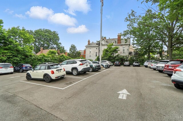 2401 Ingleside Ave Unit 8D, Cincinnati, OH 45206 - view of uncovered parking lot