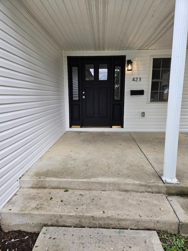 423 Howard St, Wilmington, OH 45177 - view of exterior entry