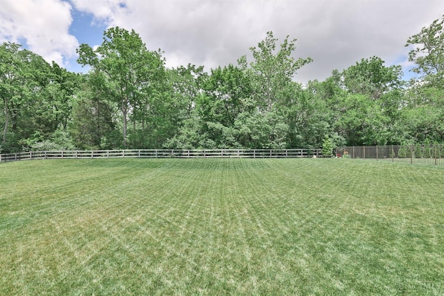 1439 Legacy Ct, Troy, OH 45373 - view of yard