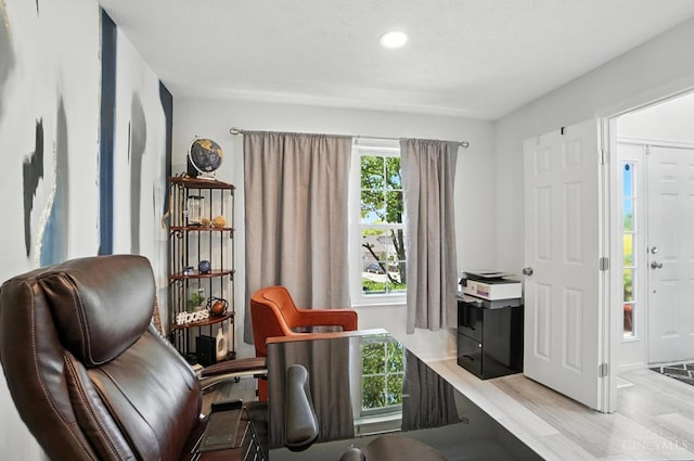 4870 Highland Oaks Dr, Green Twp, OH 45248 - sitting room featuring recessed lighting and light wood finished floors