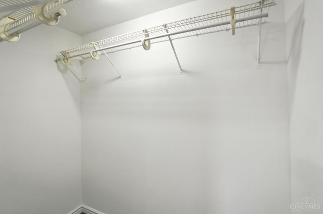 2000 Neeb Rd, Green Twp, OH 45233 - view of walk in closet