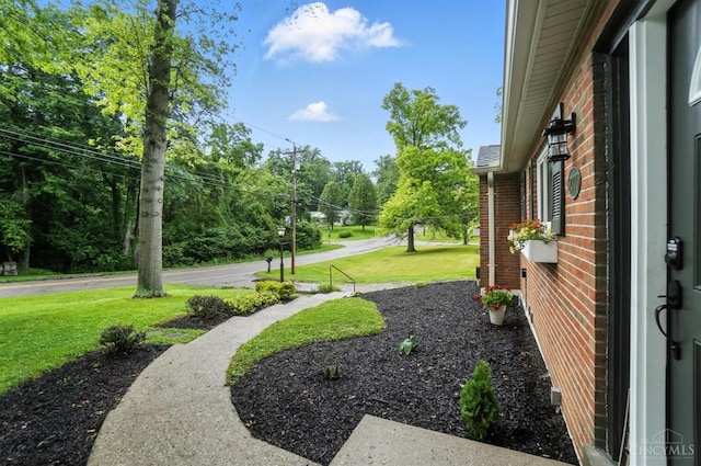 2000 Neeb Rd, Green Twp, OH 45233 - view of green lawn