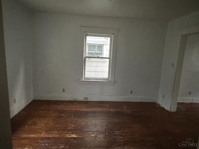 1812 Carroll Ave, Middletown, OH 45042 - empty room featuring wood-type flooring