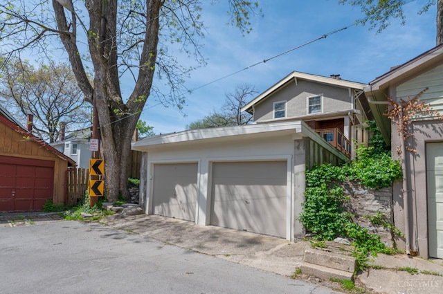 2851 Pine Grove Ave, Cincinnati, OH 45208 - view of garage