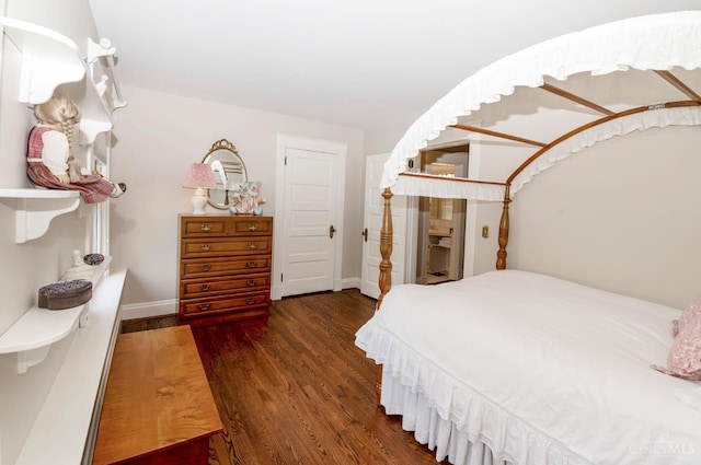 2851 Pine Grove Ave, Cincinnati, OH 45208 - bedroom with wood finished floors and baseboards