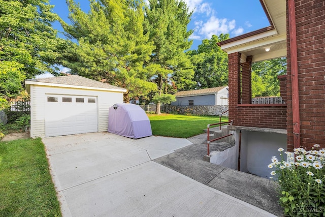 3459 Alta Vista Ave, Cheviot, OH 45211 - detached garage featuring concrete driveway