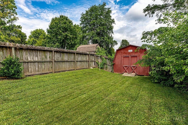 2974 Acer Ct, Ross Twp, OH 45013 - fenced backyard featuring a storage shed