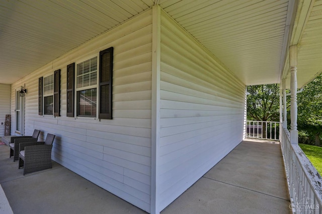 2487 Haddock Dr, Lawrenceburg, IN 47025 - view of covered porch