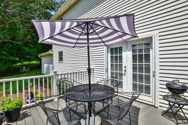 8050 Redhaven Ct, Colerain Twp, OH 45247 - wooden terrace with outdoor dining space