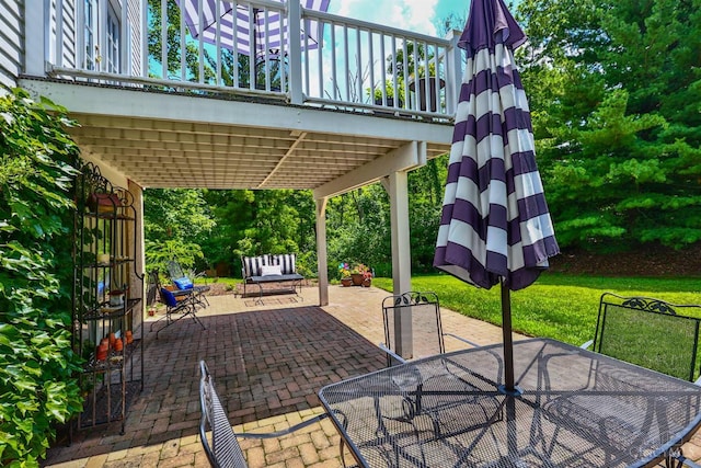 8050 Redhaven Ct, Colerain Twp, OH 45247 - view of patio / terrace featuring outdoor dining space