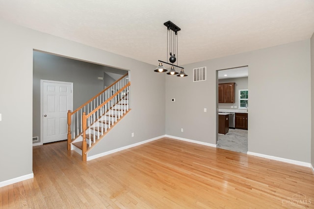 544 Mitchell Way Ct, Delhi Twp, OH 45238 - photo 4