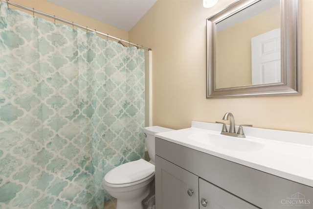 216 Lights Pointe Ct, New Richmond, OH 45157 - full bath featuring vanity and a shower with shower curtain