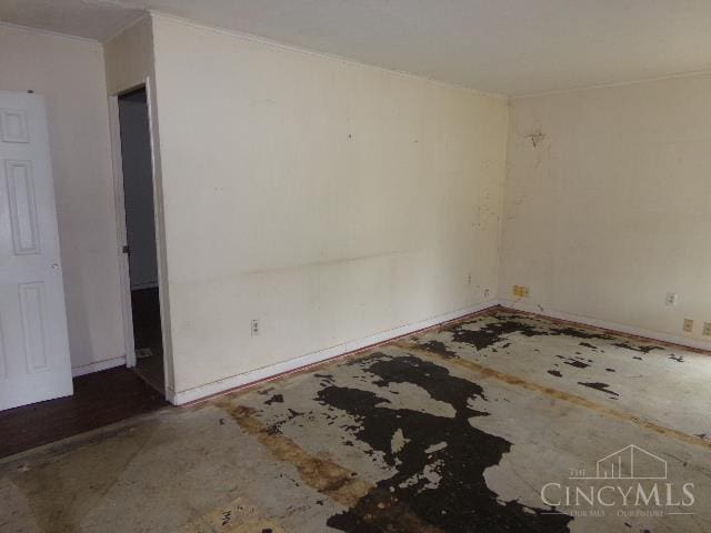 2528 Mariposa Dr, Colerain Twp, OH 45231 - unfurnished room featuring baseboards