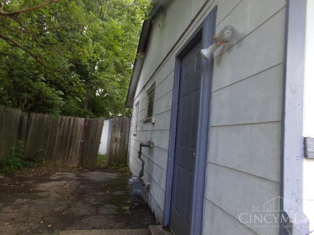 2528 Mariposa Dr, Colerain Twp, OH 45231 - view of property exterior