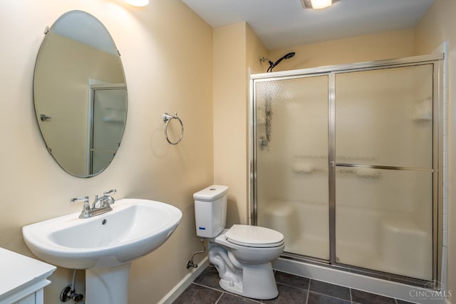 3773 Top Flite Ln, Mason, OH 45040 - full bath featuring tile patterned flooring and a stall shower