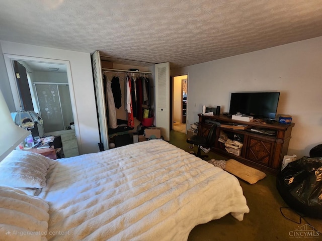 2920 Spruceway Dr, Colerain Twp, OH 45251 - carpeted bedroom featuring a closet and a textured ceiling