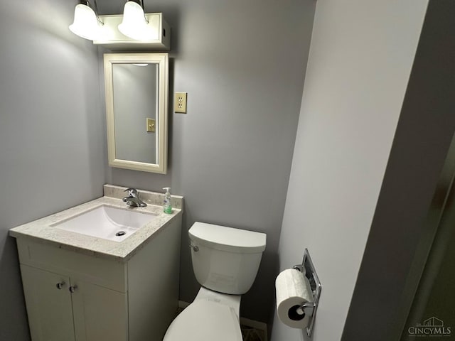 4068 Glenbar Ct, Sycamore Twp, OH 45236 - half bath featuring vanity and toilet