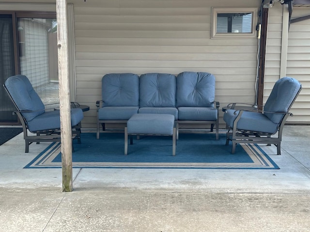 4068 Glenbar Ct, Sycamore Twp, OH 45236 - view of patio / terrace with an outdoor hangout area