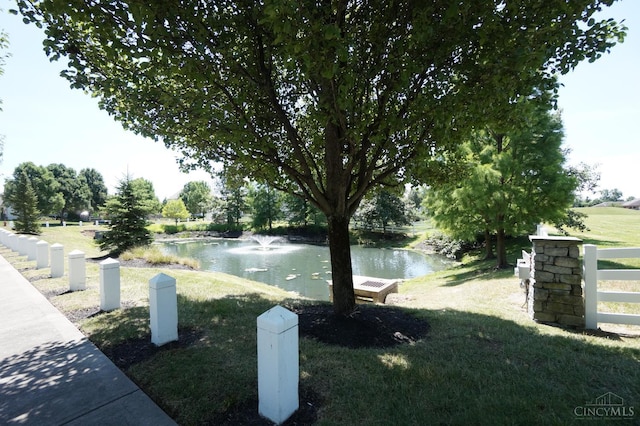 688 Humock Ct, Hamilton Twp, OH 45039 - surrounding community with a water view and a yard