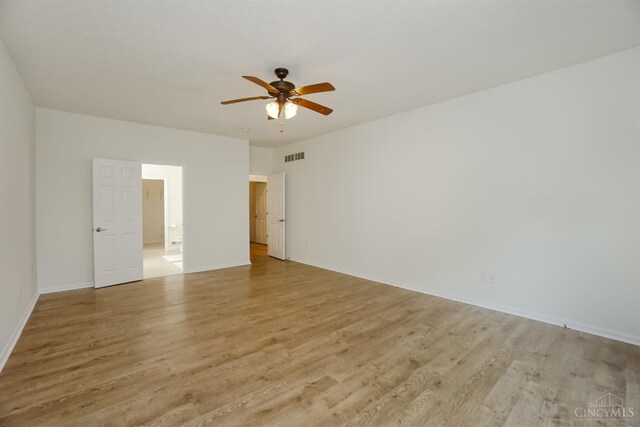 688 Humock Ct, Hamilton Twp, OH 45039 - spare room featuring a ceiling fan and light wood finished floors