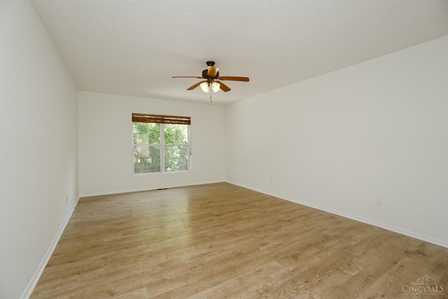 688 Humock Ct, Hamilton Twp, OH 45039 - empty room featuring ceiling fan and light wood-type flooring