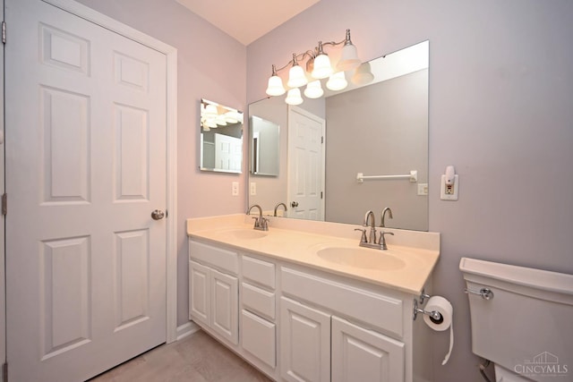 1001 Castlebay Dr, Pierce Twp, OH 45245 - full bath with toilet and double vanity