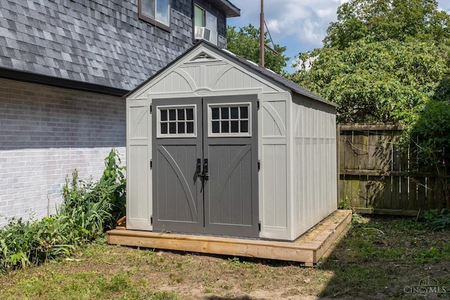 521 S Main St, Franklin, OH 45005 - view of shed