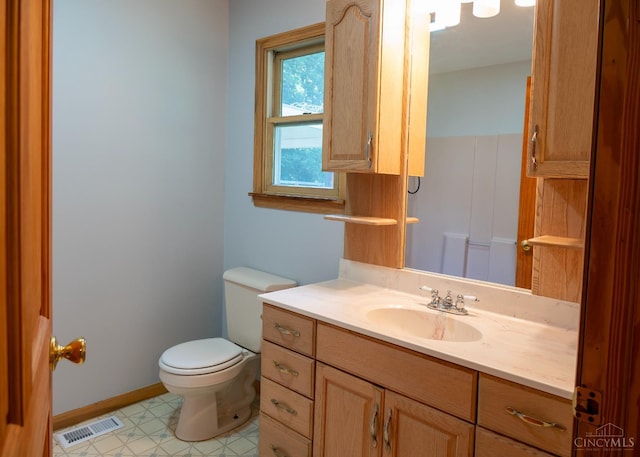 945 Lazenby Rd, Washington Twp, OH 45148 - half bath with vanity and toilet