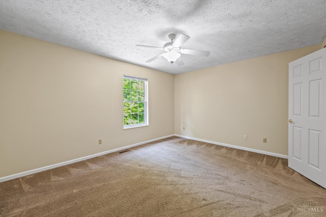125 Sackett Dr, Monroe, OH 45050 - empty room featuring a ceiling fan, carpet flooring, and a textured ceiling