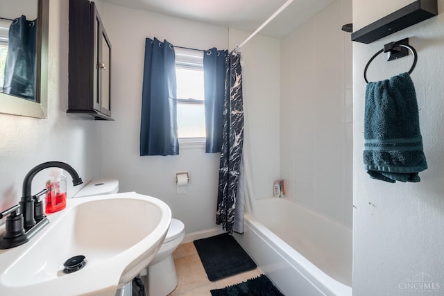 251 Westview Dr, Morrow, OH 45152 - bathroom with tile patterned flooring and shower / bathtub combination with curtain