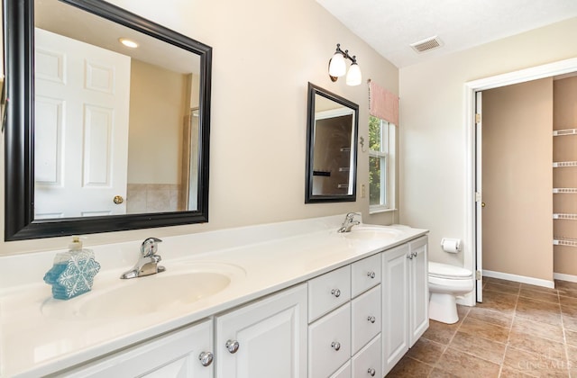 7693 Misty Springs Ct, Deerfield Twp, OH 45040 - full bath featuring double vanity and stone finish flooring