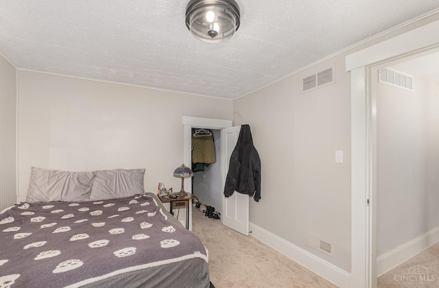 609 Coralie Ave, Hamilton, OH 45013 - bedroom featuring carpet floors, a textured ceiling, and crown molding